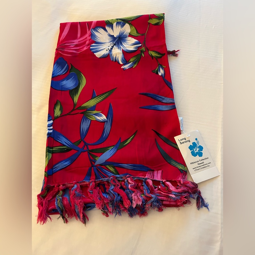 New Pink Floral Sarong with Free Tie Clip